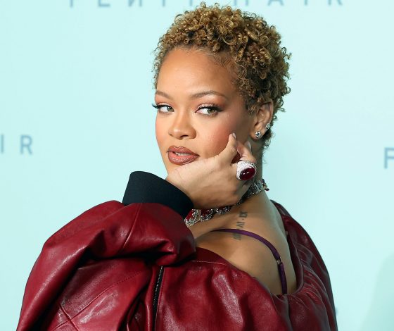 Рианна опубликовала откровенные снимки в нижнем белье