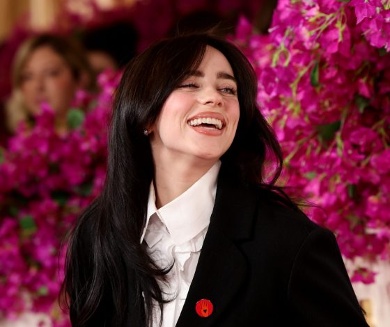 Билли Айлиш записала ролик под трек «Гламур»