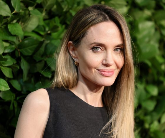 Анжелина Джоли рассказала о желании заняться похоронным бизнесом вместо кино