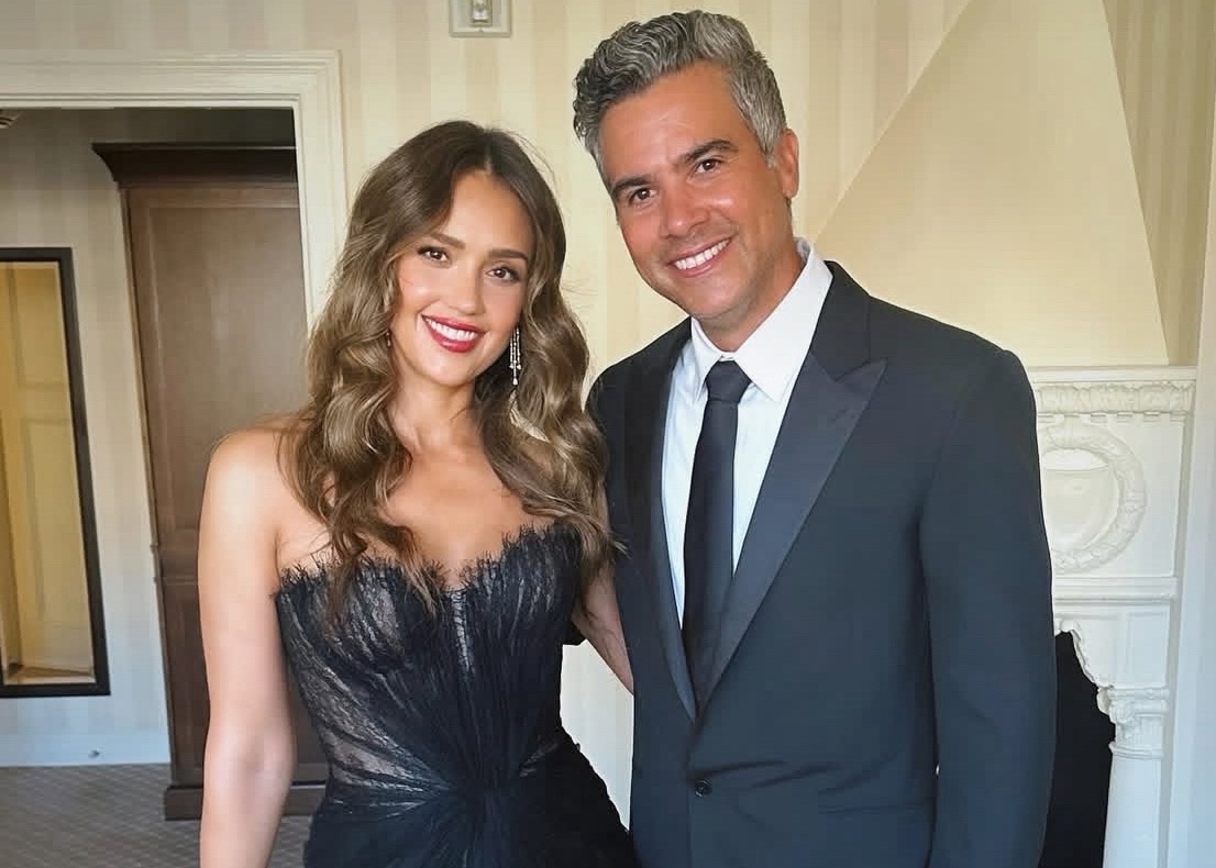 It’s official: Jessica Alba and Cash Warren are divorcing It’s official: Jessica Alba and Cash Warren are divorcing
