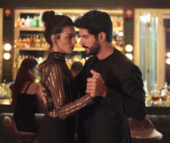 У звезды турецкого сериала «Черная любовь» родился первенец