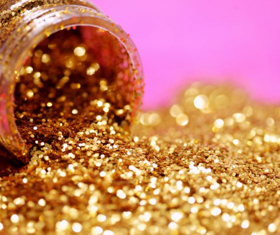 Соленые огурцы с блестками получили популярность в соцсетях: видео