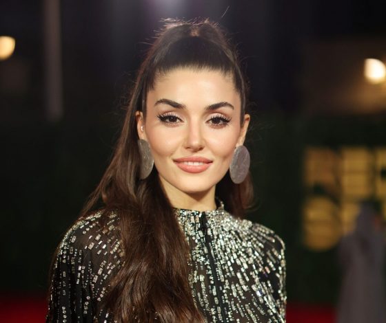 Звезда «Постучись в мою дверь» Ханде Эрчел прилетела в Москву