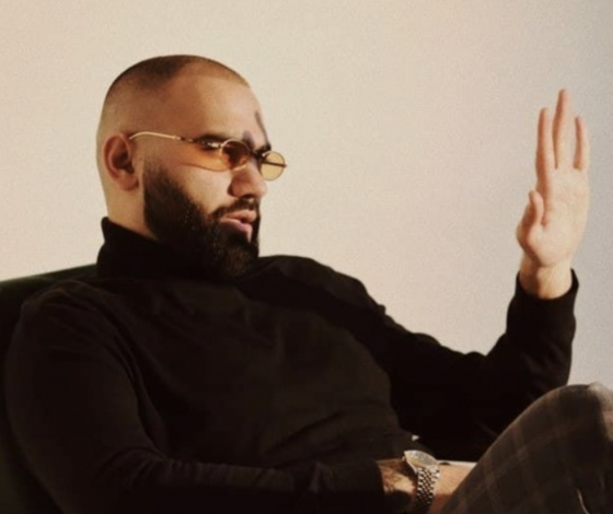 Редкие кадры: HammAli впервые показал лицо жены