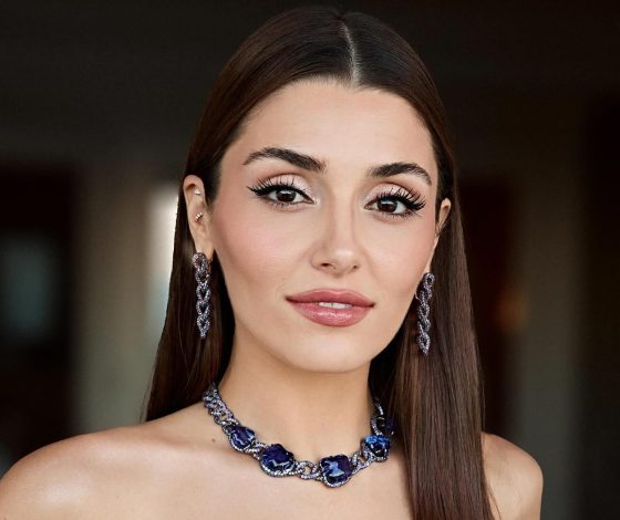 Между ними химия: Ханде Эрчел поделилась закулисными кадрами со съемок фильма с Барышем Ардучем