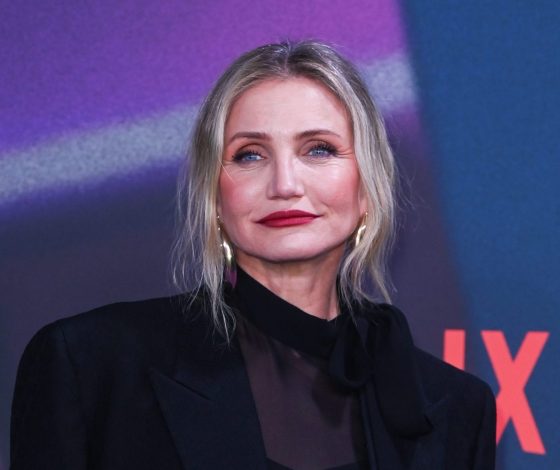 Кэмерон Диас впервые за долгое время появилась на публике с мужем и сыном