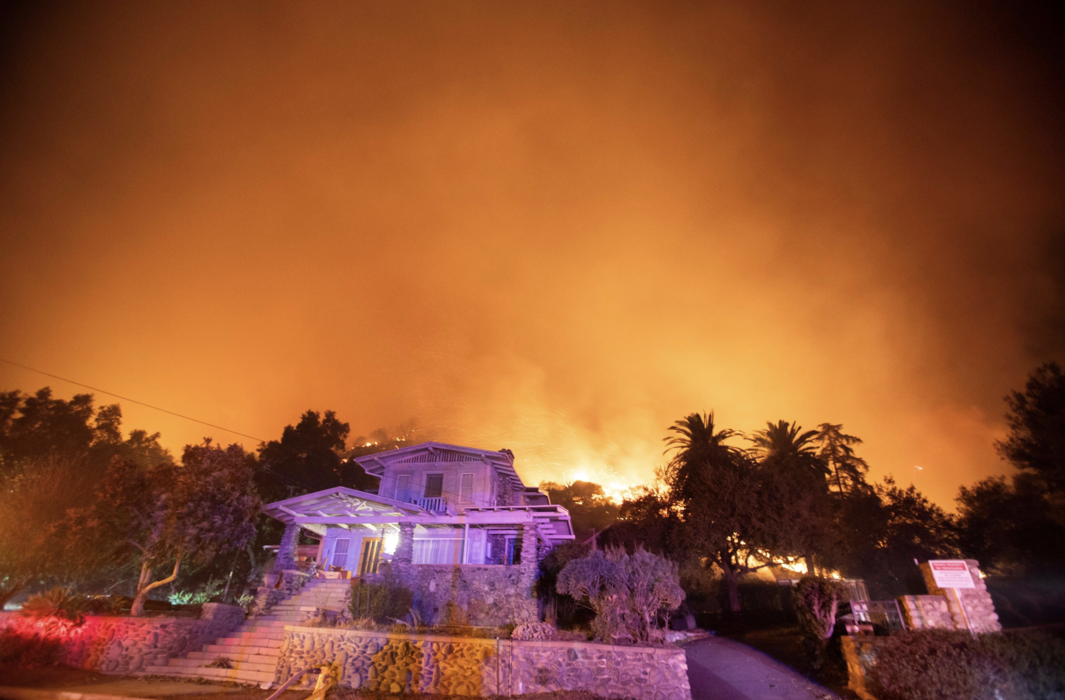 Paris Hilton and Anthony Hopkins’ mansions destroyed in fire