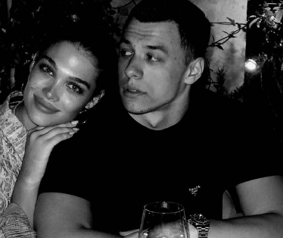 Девушка Макана устроила сюрприз рэперу в день рождения: редкие совместные кадры