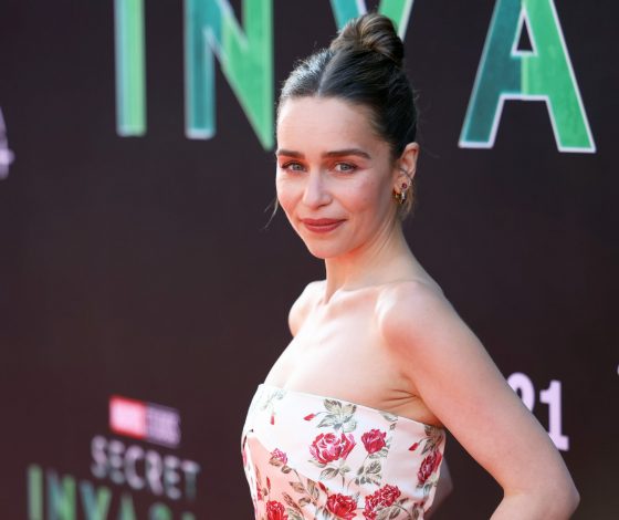 Эмилия Кларк рассталась с возлюбленным