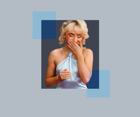 Сабрина Карпентер возвращает моду на маникюр со стразами