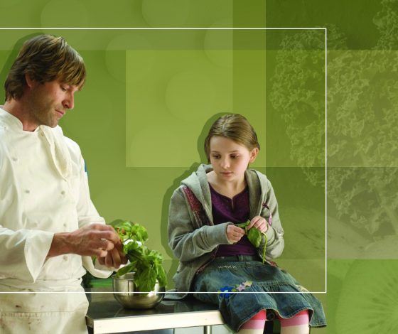 Чем искусственно созданные витамины отличаются от природных и какие продукты помогут поддержать иммунитет в сезон простуд?