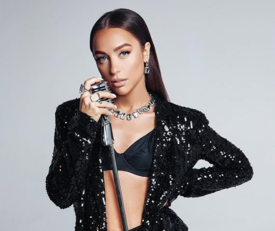 Первый выход Мари Краймбрери после рождения дочери