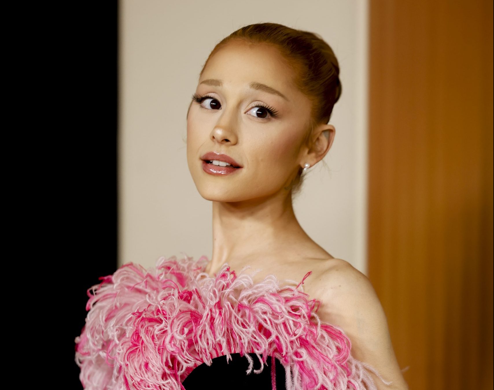 Ariana Grande will appear in the new season of American Horror Story Ariana Grande will appear in the new season of American Horror Story