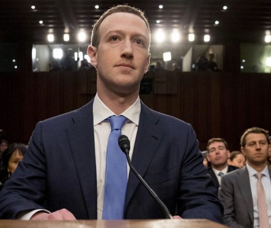 Марк Цукерберг надел худи с именем Ким Кардашьян. Что он хочет сказать?