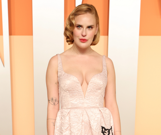 Дочь Брюса Уиллиса показала свое обручальное кольцо, созданное по собственному проекту