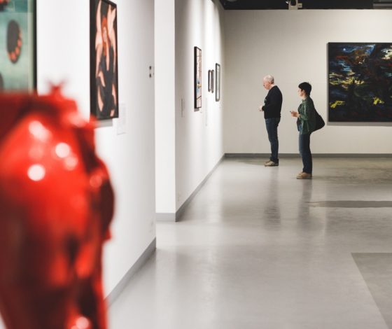 Искусство понимать без слов: открытие выставки о силе невербальной коммуникации