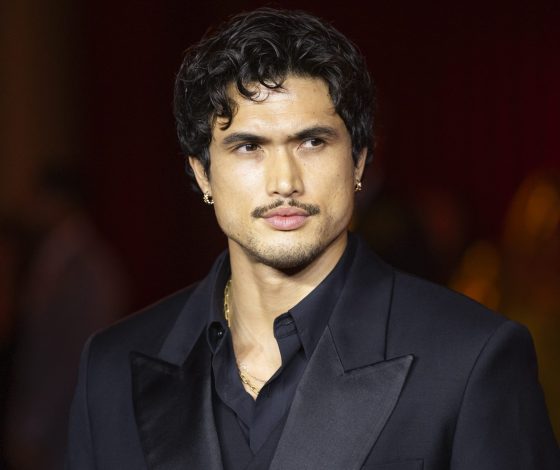 Звезда сериала «Ривердэйл» Чарльз Мелтон станет отцом