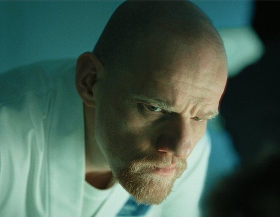 Юрий Колокольников снялся обнаженным в «Белом лотосе»