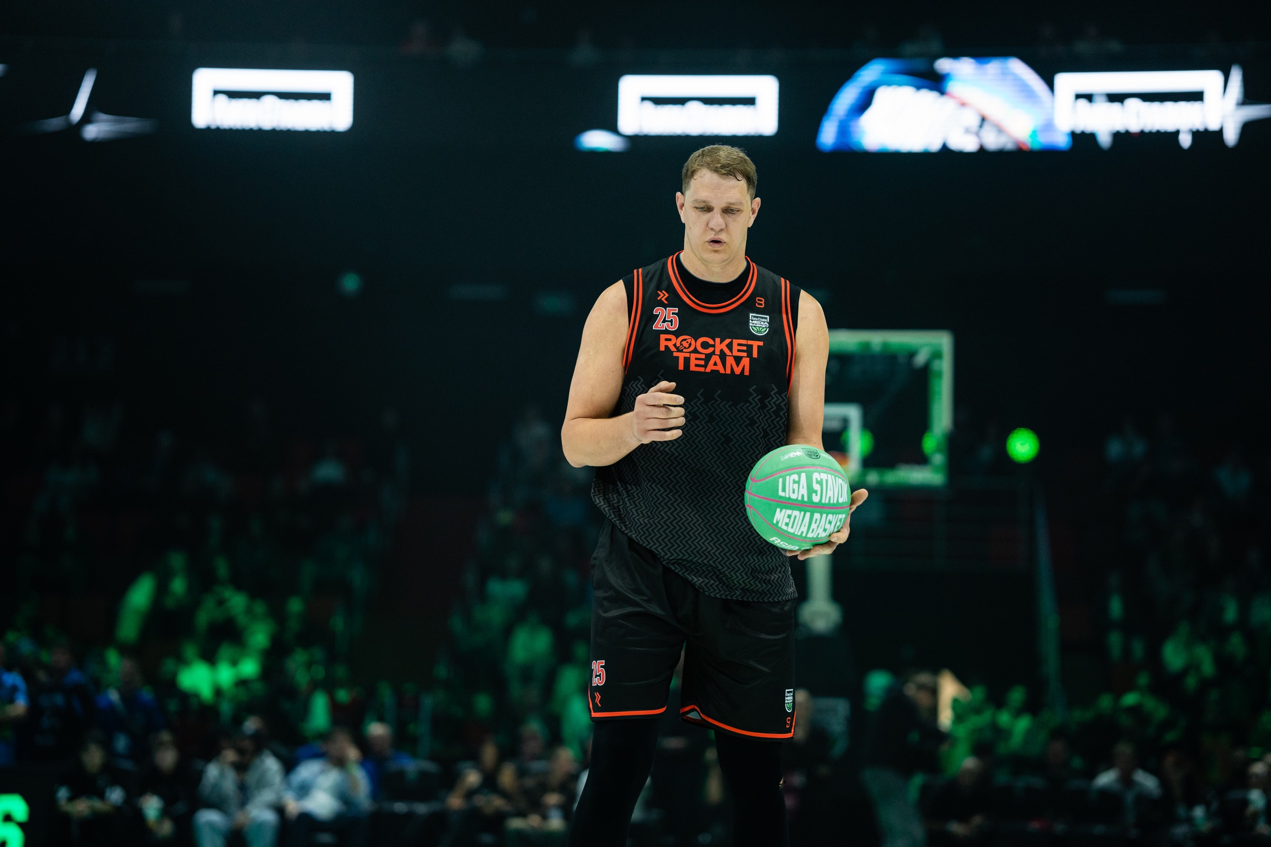 GUF and MAKAN will compete for the cup of the fifth season media basket