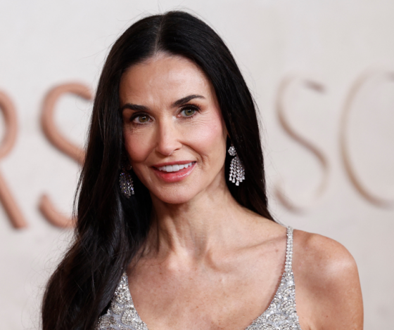 Деми Мур призналась, как тяжело наблюдать за ухудшением состояния Брюса Уиллиса