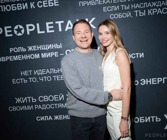 DJ SMASH и Анастасия Кривошеева, Сабина Ахмедова, Ника Здорик и другие на презентации арт-проекта PEOPLETALK в рамках фотовыставки «Женщина: путь от мечты к вершинам»