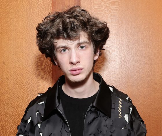 Марк Эйдельштейн появился на последнем показе Balenciaga под руководством Демны Гвасалии