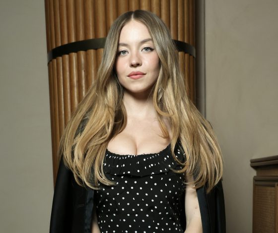 Сидни Суини воссоединилась с бывшими после слухов об отмене свадьбы