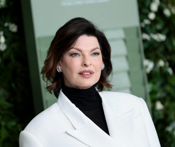 Линда Евангелиста не может принять себя после неудачной бьюти-процедуры