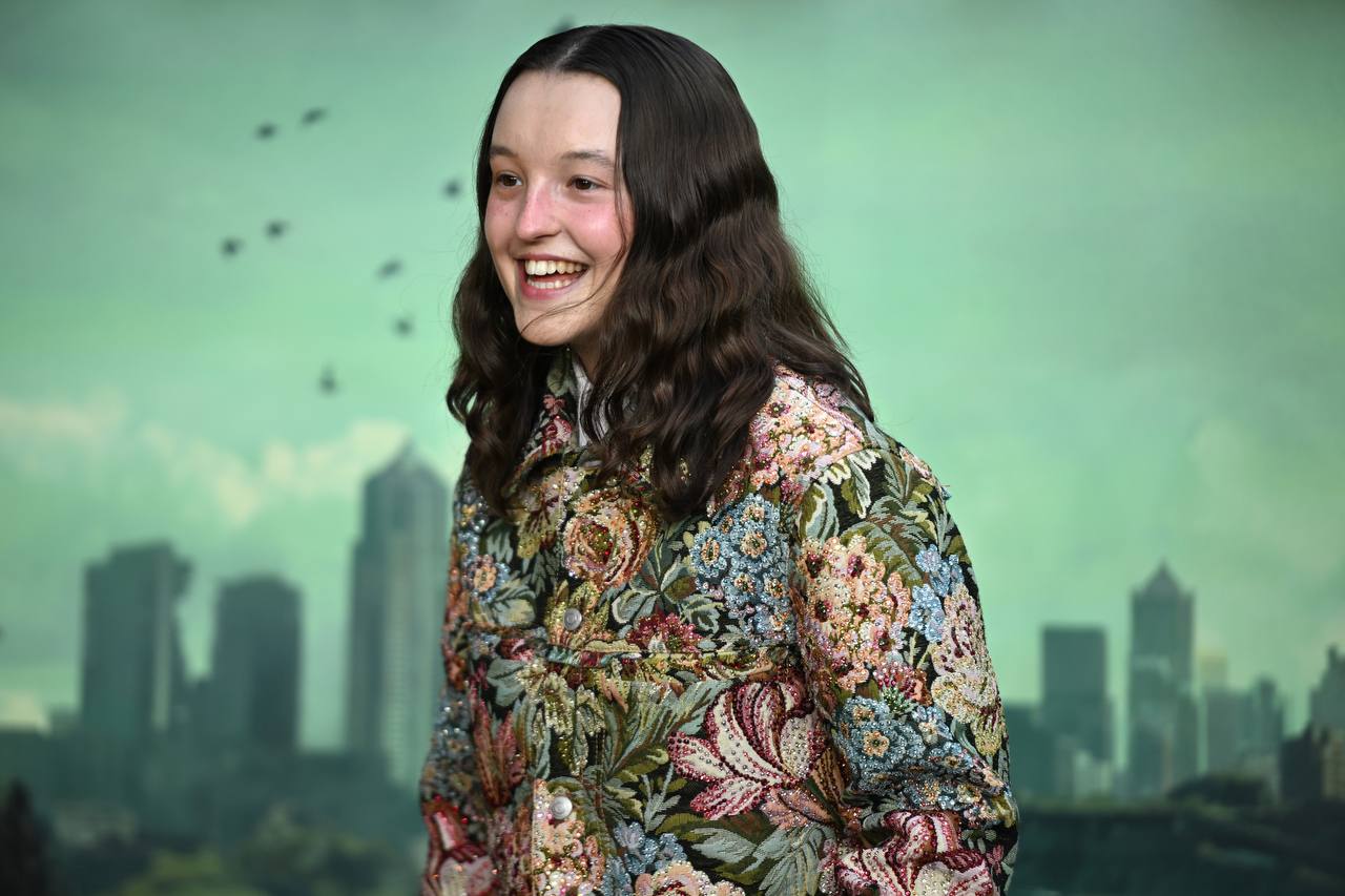 Bella Ramzi can play the role of jeanne d’Arc