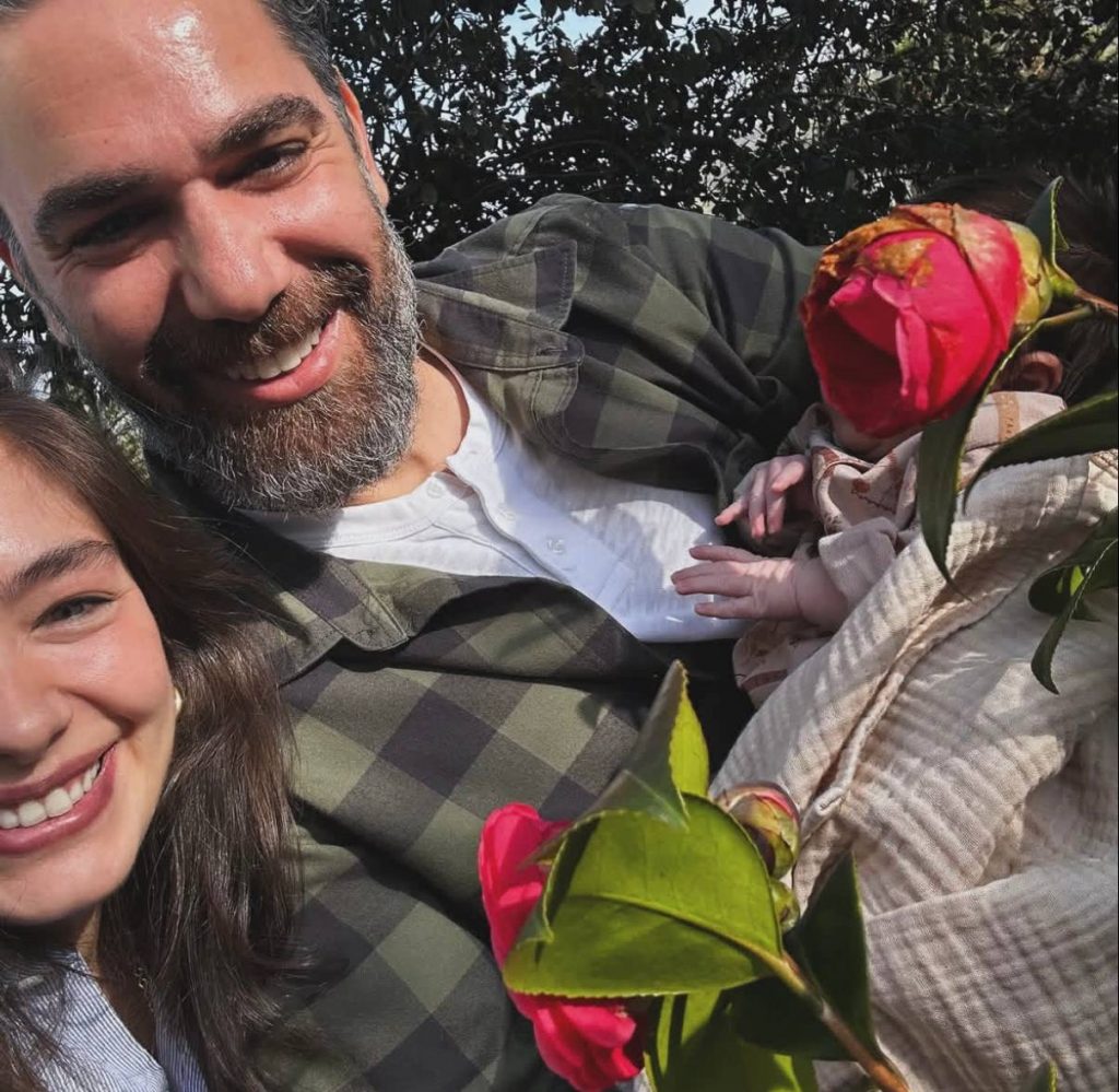 Neslikhan Atagul and Kadir Dogulu with his son. Photo: Social Networks