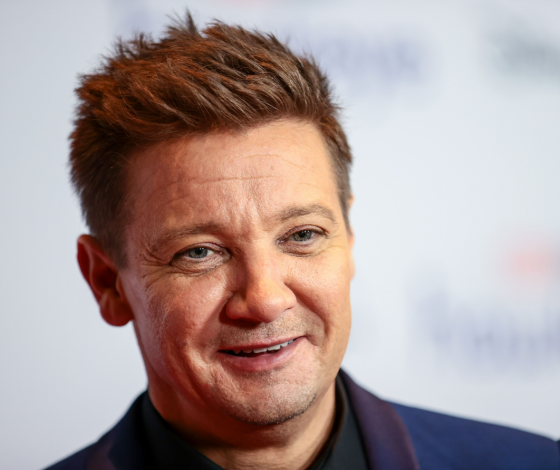 Джереми Реннер отказался от съемок второго сезона «Соколиного глаза» из-за маленького гонорара