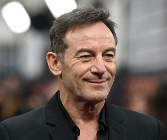 Джейсон Айзекс устал от популярности «Белого лотоса»