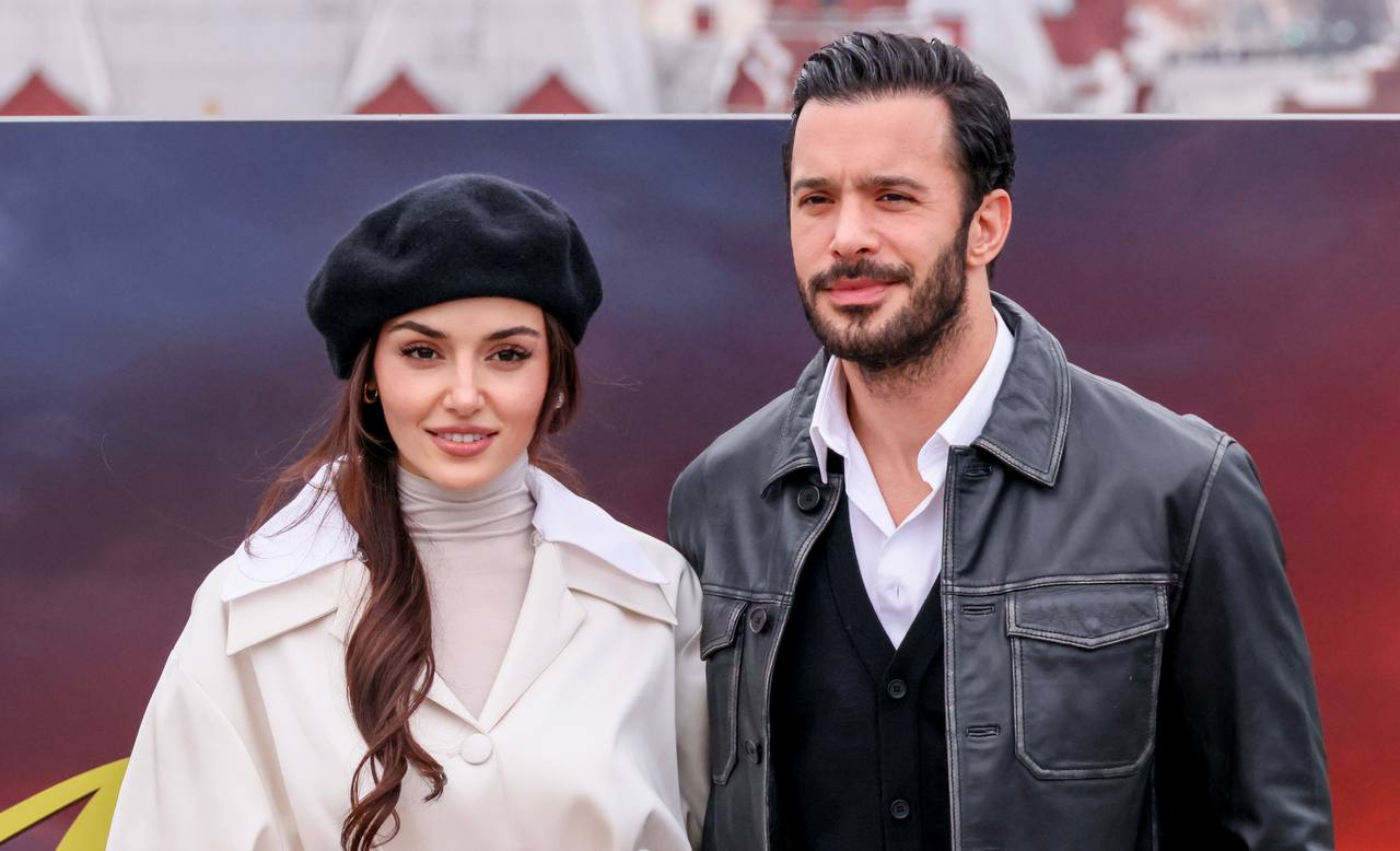 Hande Erchel and Barysh Arduch in their first trailer “Love Love”