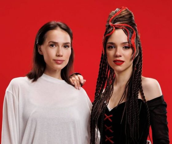 Конец многолетнему соперничеству: Евгения Медведева взяла интервью у Алины Загитовой