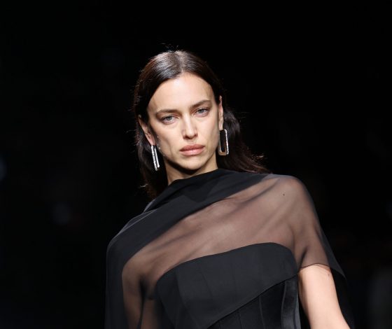 Ирина Шейк отпраздновала Хэллоуин с Брэдли Купером и дочерью