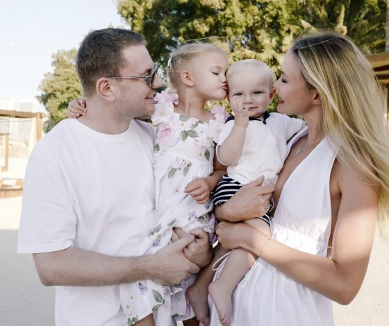 Как российские звезды отметили День отца