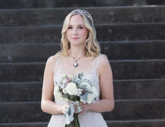 Звезда «Дневников вампира» Кэндис Кинг  объявила о помолвке