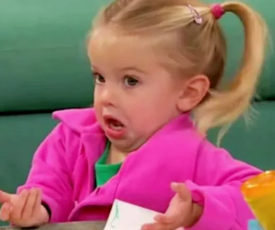 Как сейчас выглядит девочка из сериала «Удачи, Чарли», ставшая мемом