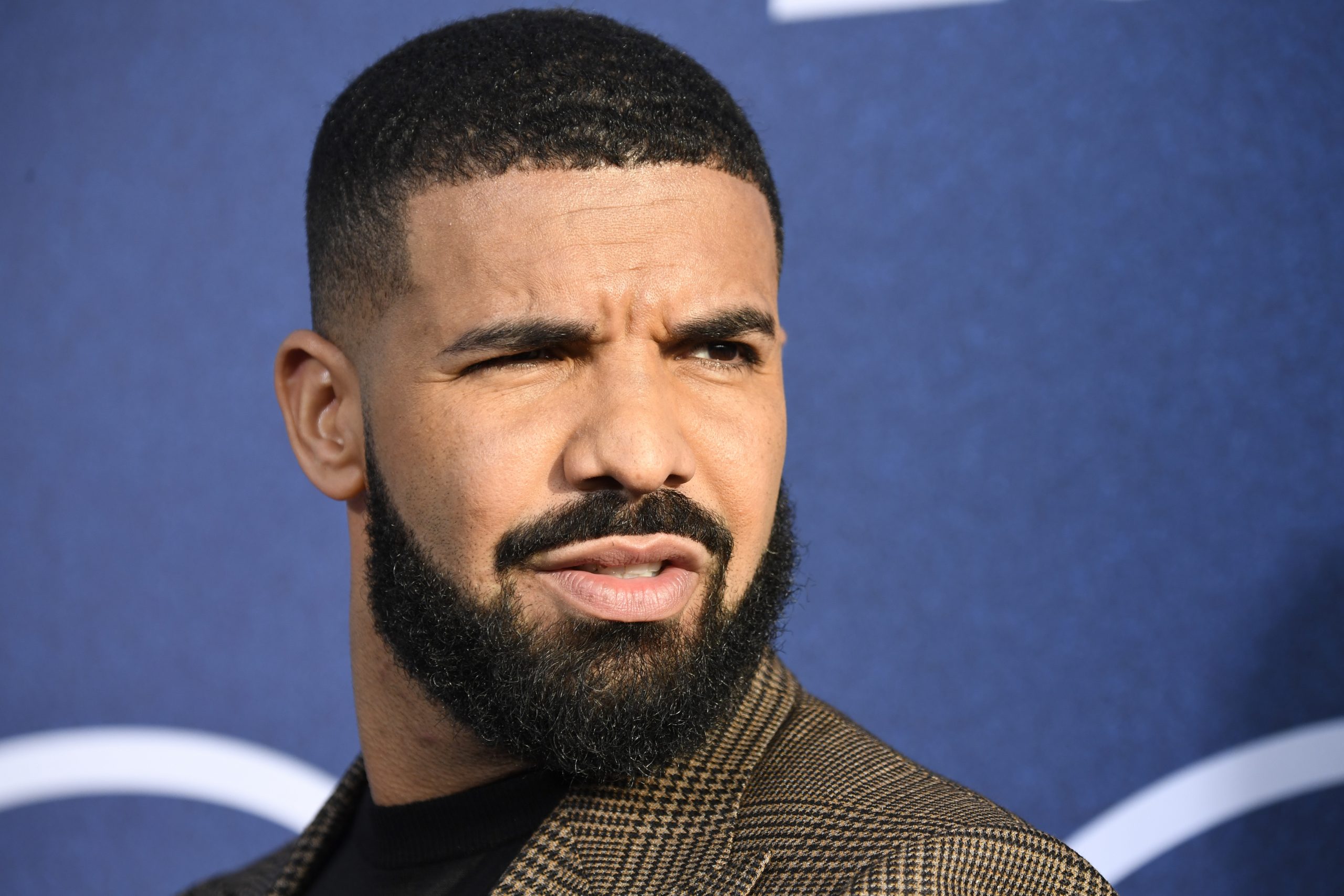 Drake spoke jokes from the alleged money lost because of Justin Bieber