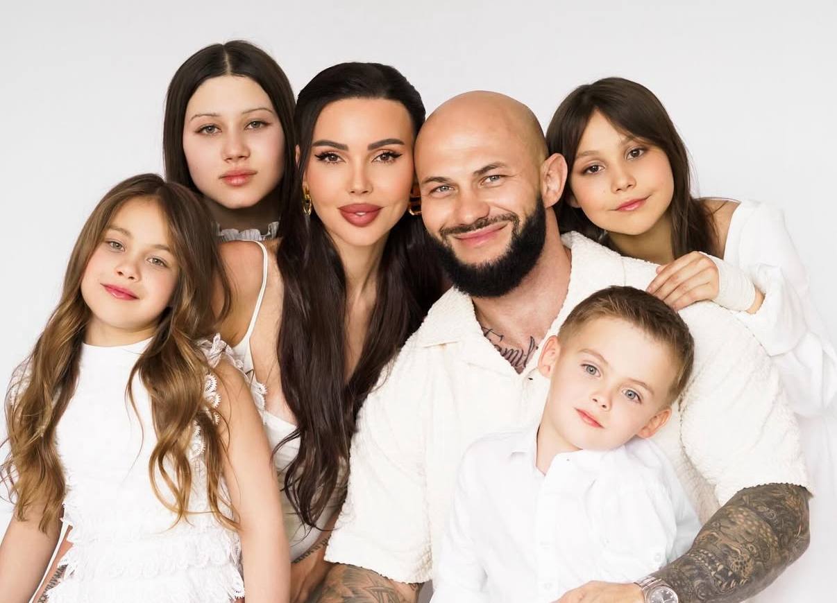 Oksana Samoilova and Dzhigan are preparing to become a parent again