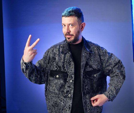 Артемий Лебедев представил сказку ко Дню отца