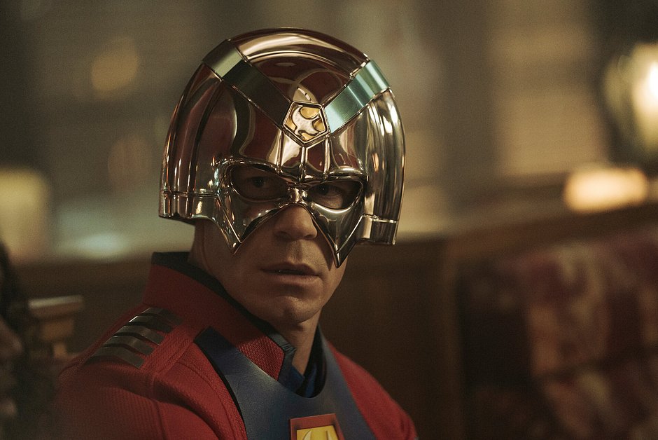 The first teaser trailer appeared for the 2 seasons of “Peacemaker”