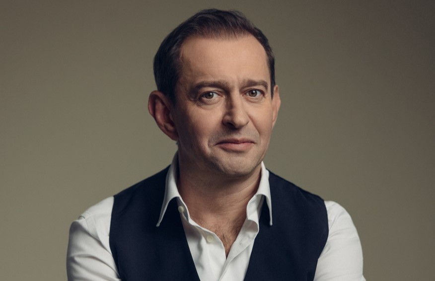 It will be held in a charitable evening with Constantine Khabensky in Moscow