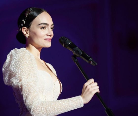 Куда сходить: Анна Егоян представит новую поэзию в моноспектакле