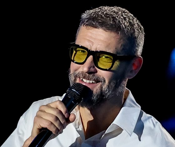 Редкий выход: Владимир Кристовский из Uma2rman пришел на светское мероприятие с женой