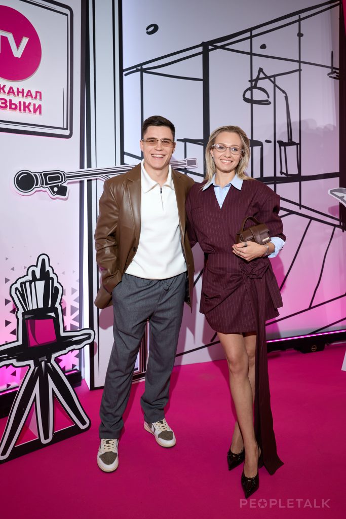Никита Нагорный с супругой Дарьей