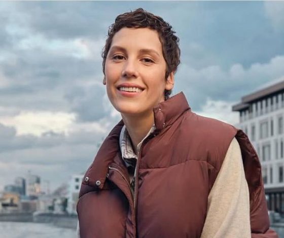 Ирина Горбачева повторила тренд вместе с бабушкой под песню «Кухни»