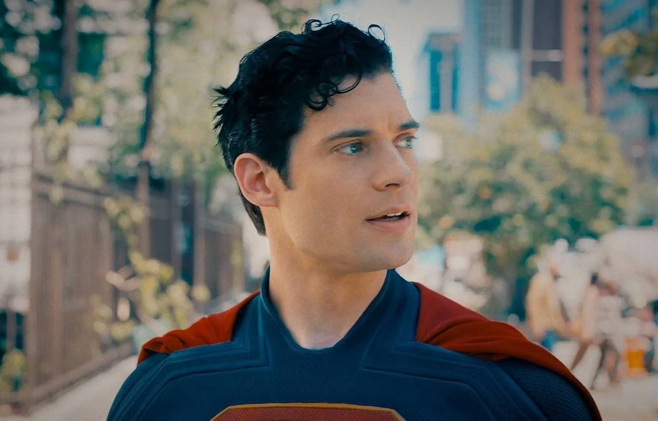 We are looking at the last trailer “Superman” a month before Premiere