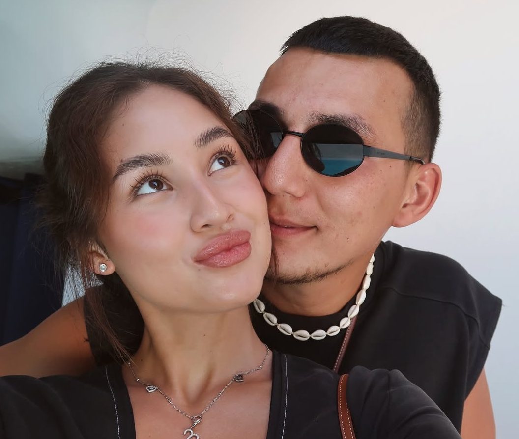 Akha’s wife showed a touching reaction to the rapper’s pregnancy