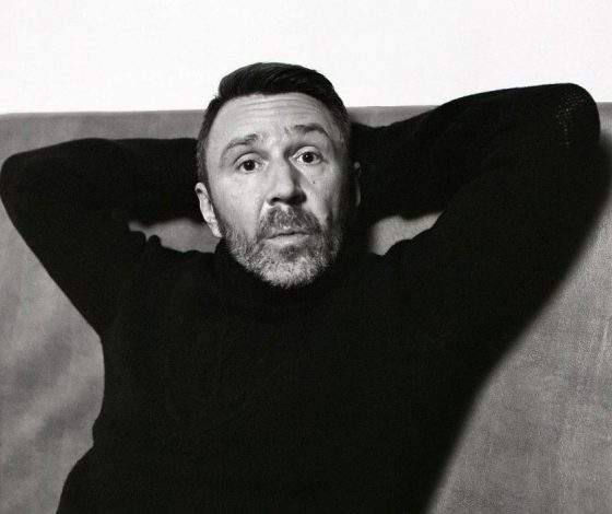 Сергея Шнурова заметили с бывшей женой на концерте